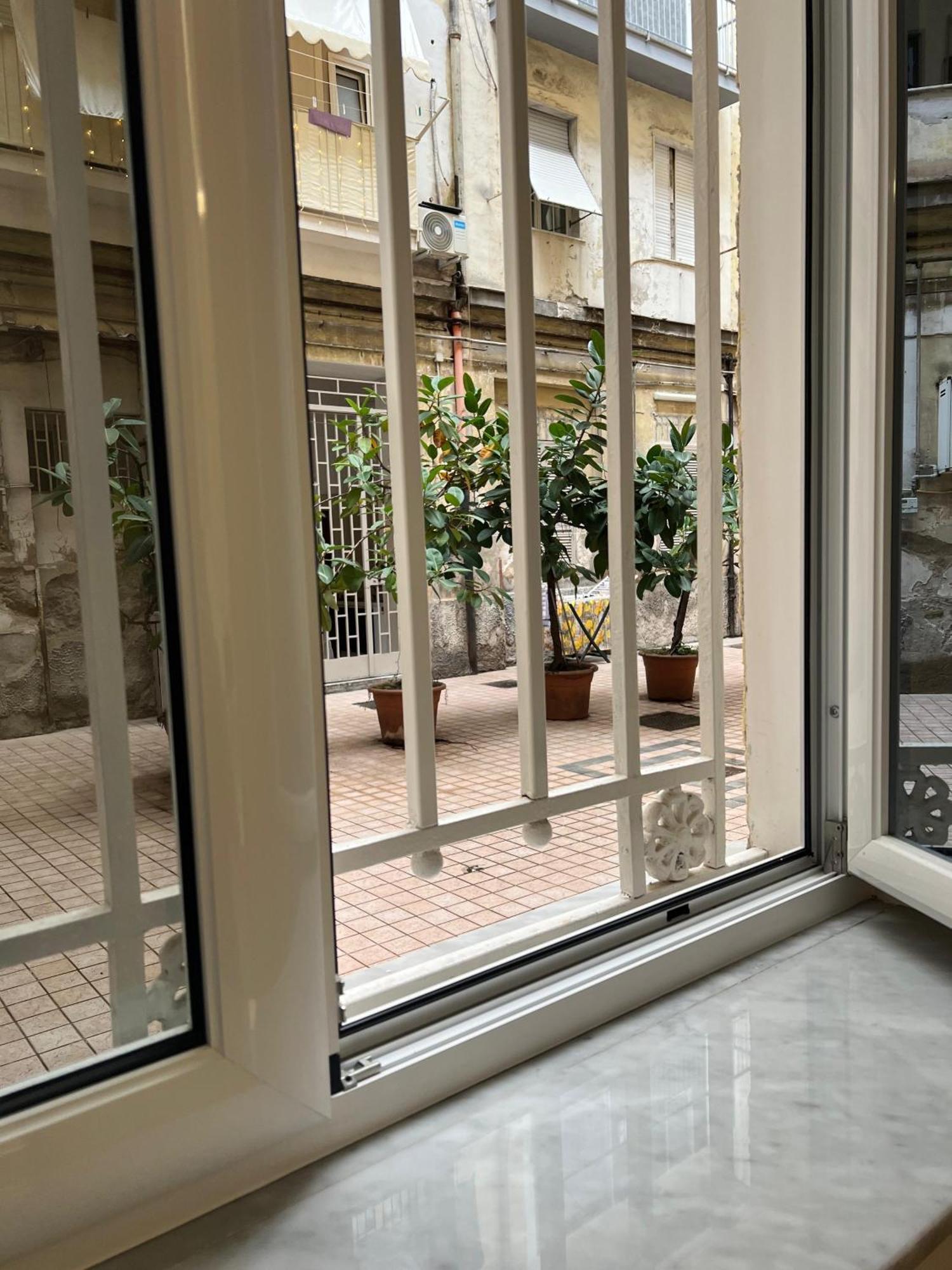 Appartement L'Ospite Napoletano à Naples Extérieur photo